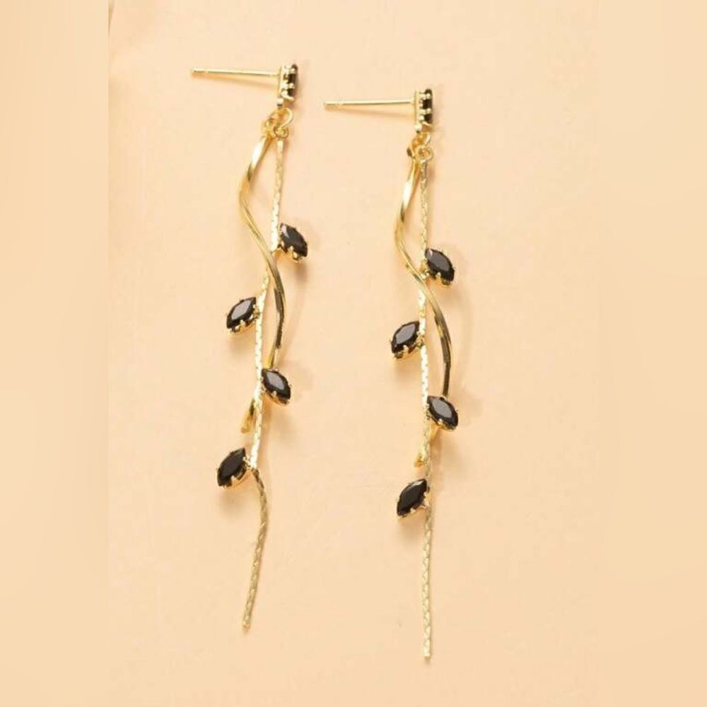 Diamond drop earrings S775
